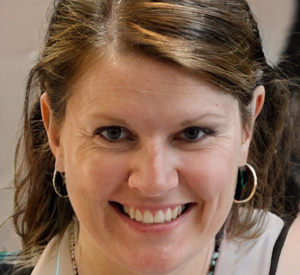 Portrait de Céline Moreau, apprenante satisfaite